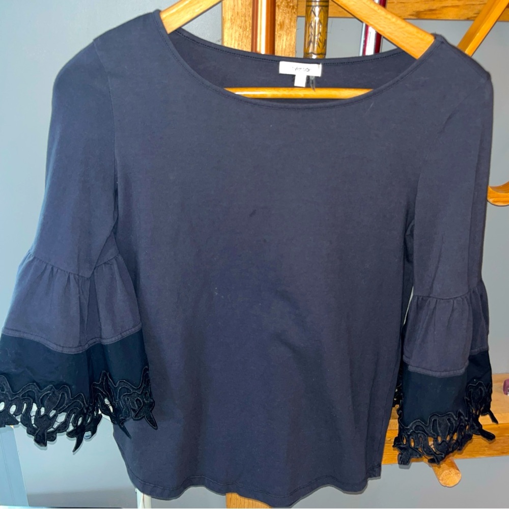 Tyler Boe BLACK knit SHIRT Women SMALL Wide Crocheted jagged Bell Sleeve Cotton